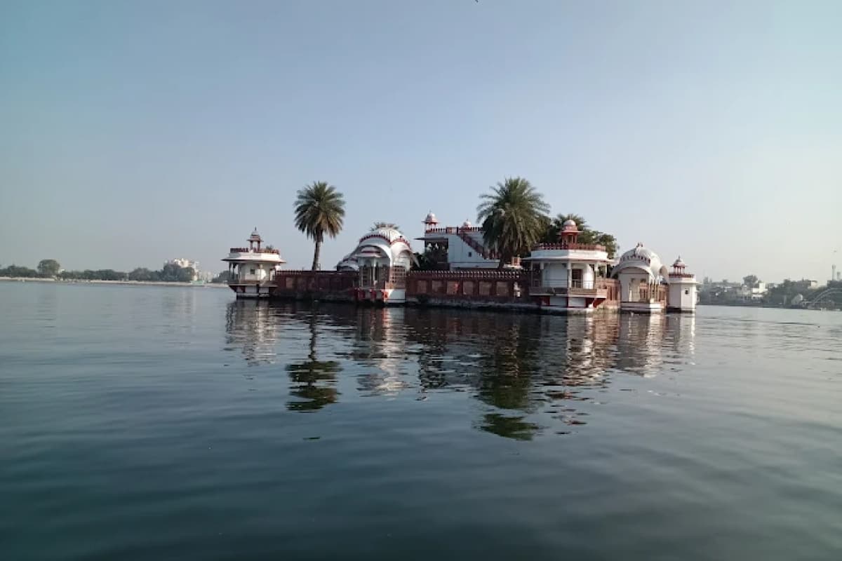 Kishore Sagar Lake Kota by jaipurtaxiservice
